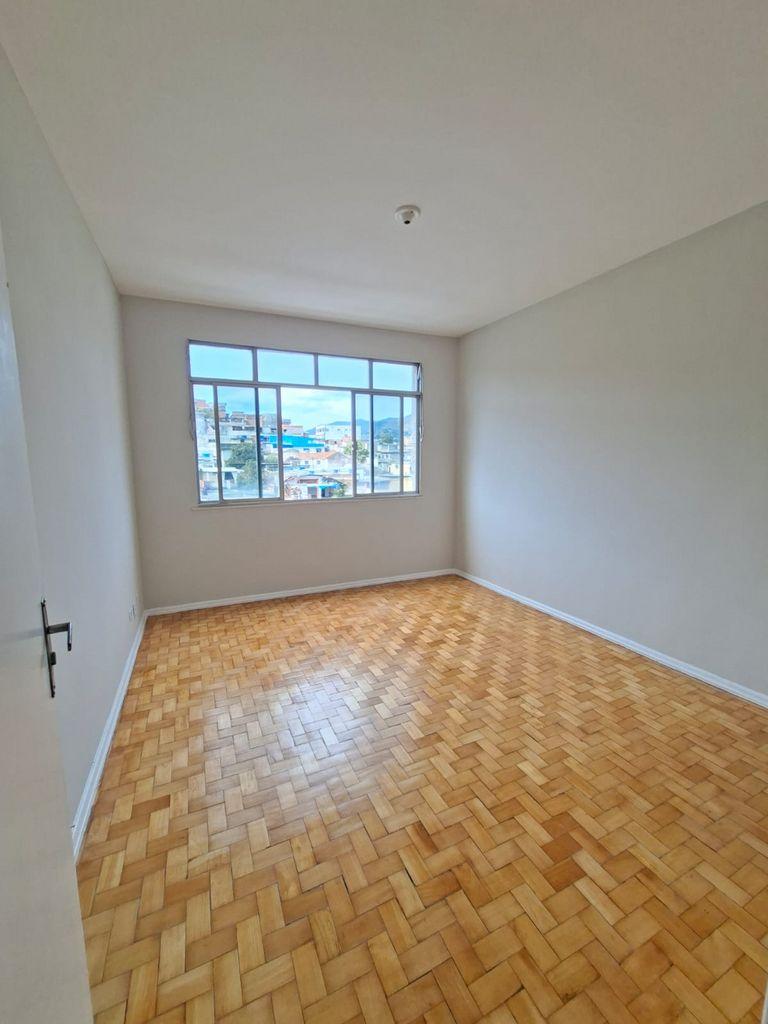 ? APARTAMENTO AMPLO NO ENCANTADO