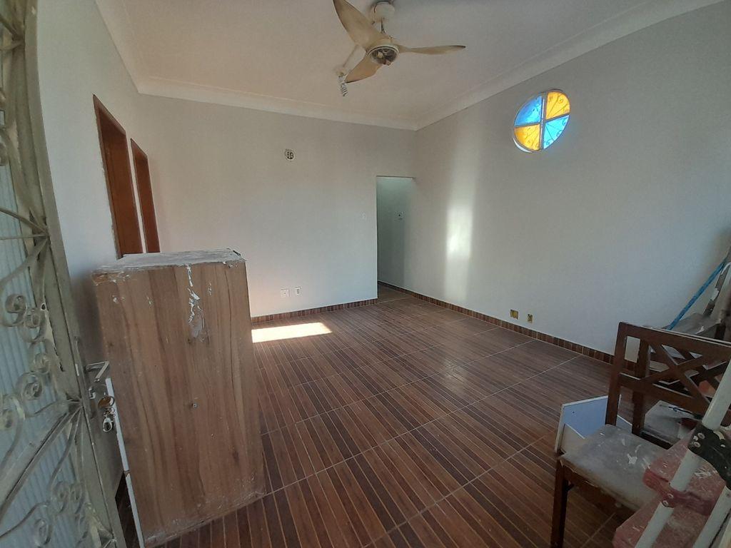 ? Excelente casa à venda em Piedade!