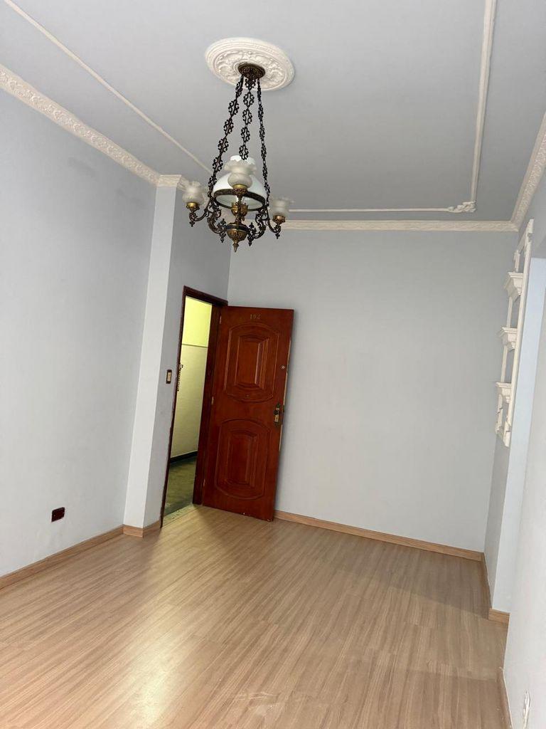 ? AMPLO APARTAMENTO NO CENTRO DO MÉIER