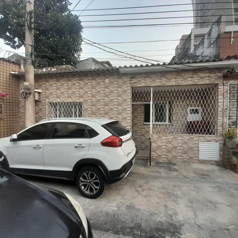 ? CASA DE 2 QUARTOS COM GARAGEM ? COLADO AO NORTE SHOPPING ?????